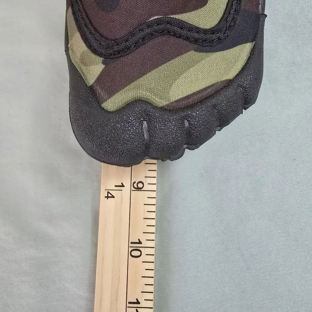 Norty Kids Slip On Camo Green Water Shoes Size 1 New wo Tag Childrens Barefoot